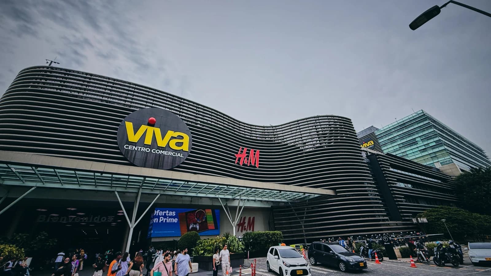 Fachada Centro Comercial Viva Envigado